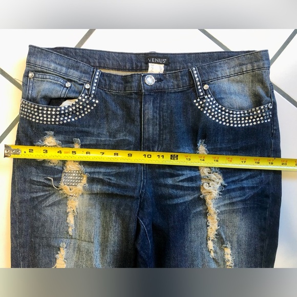 Ladies Venus brand size 12 jeans dark wash with plenty of bling and stretch - Picture 3 of 10